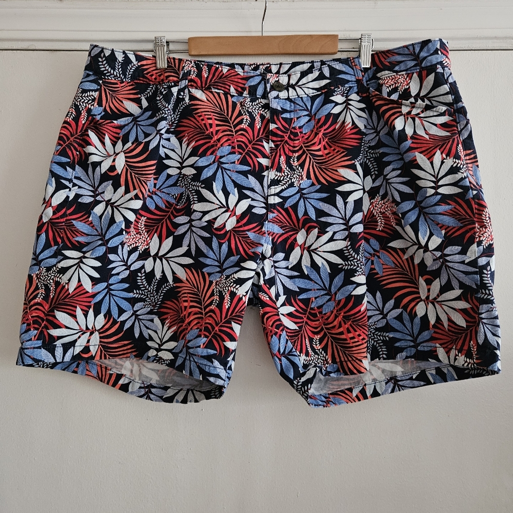 St. John's Bay Women's Floral 8" Shorts Size  20W